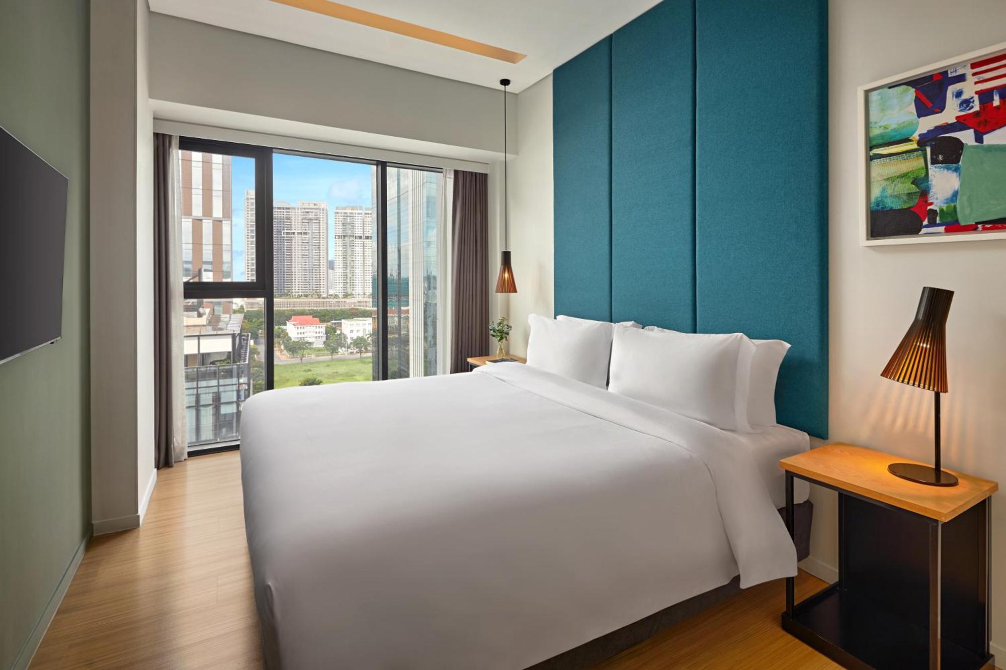 Novotel Living Saigon South Хошимин Екстериор снимка